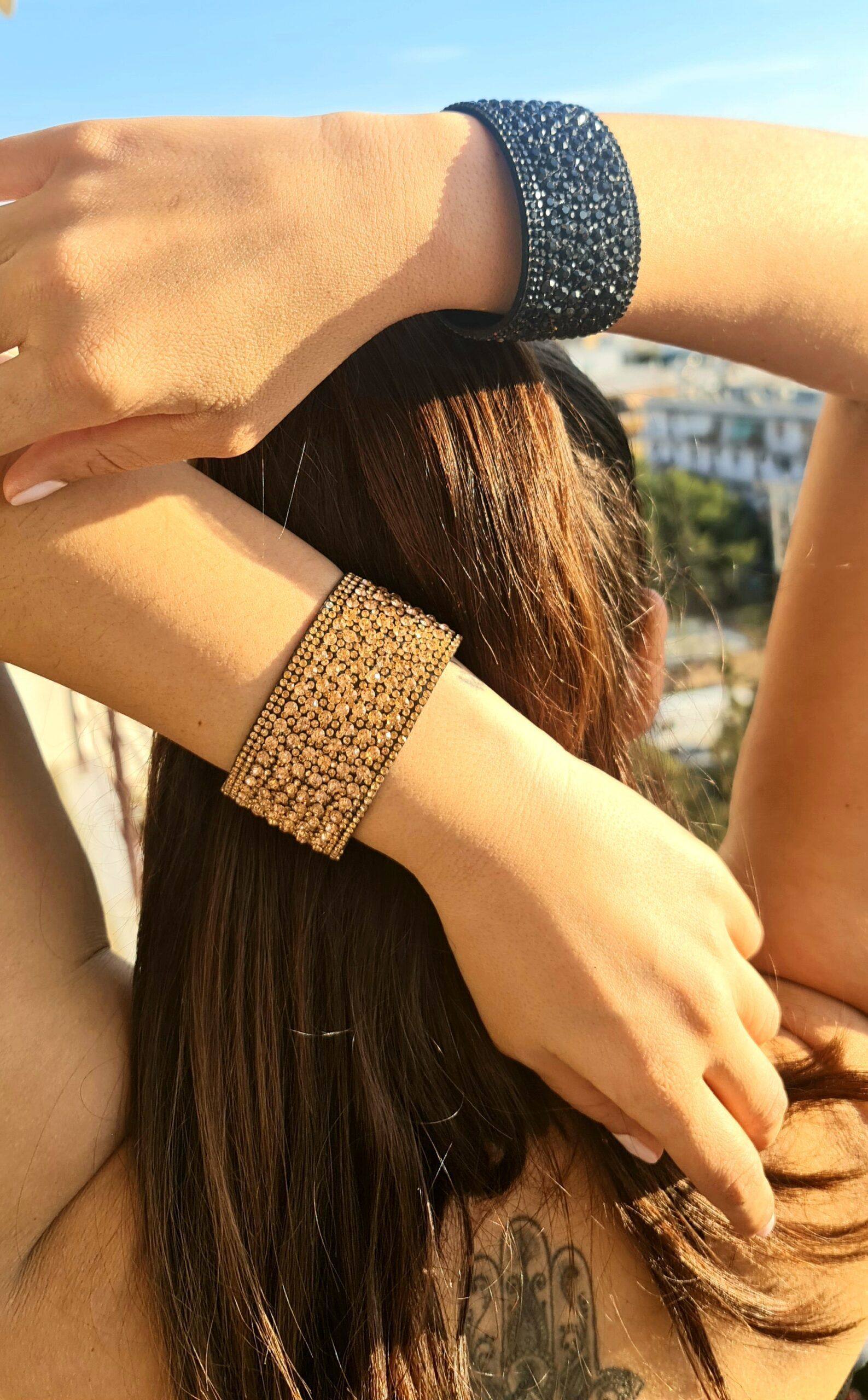 LEATHER ENCRUSTED BRACELET